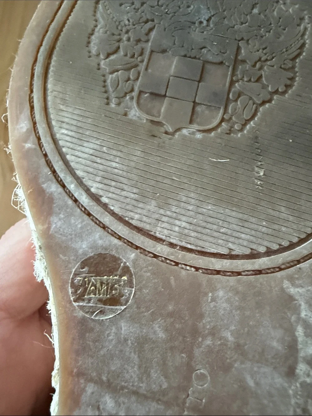 EUC Vince Camuto Meddrina Wedge Espadrille Sandals Tortilla